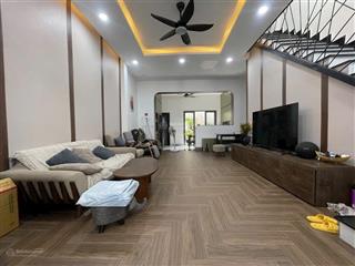 Nhà 3 tầng ( 1 trệt 2 lầu ) đường tăng nhơn phú gần cao đẳng công thương pl b q9