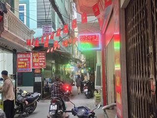 Siêu hot nhà 4 tầng 76m2 tại chùa láng, mặt tiền 3m. giá 24,5 tỷ ngõ 2 xe máy tránh nhau thoải mái
