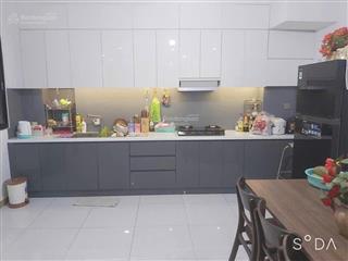 Cho thuê cc dt lớn 3pn, 3wc, 121m2, 12 triệu vnd tại the era town, phú mỹ, q7, hcm