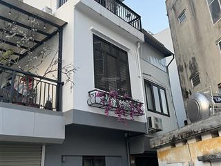 Bán nhà ngọc thuỵ 33m, 3 tầng 5,7 tỷ dân xây, gần ô tô, giá rẻ, trong đê, tiện ích đủ, gần chợ