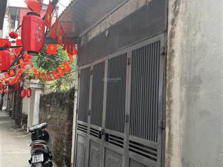 Bán nhà tt đức giang 36m2, tầng 1, giá 2,48 tỷ giá rẻ hiếm có, khu vực phát triển, tiện ích đủ đầy