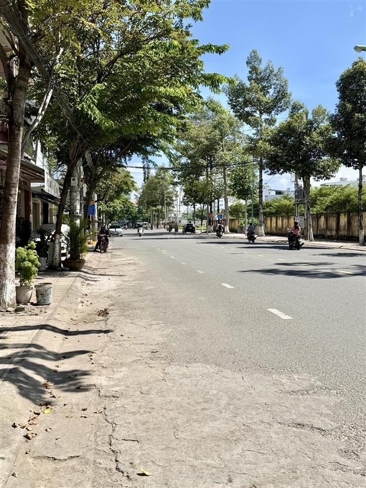 Nhà mặt tiền kinh doanh đường tô hiệu vĩnh nguyên cách biển 500m giá 8,5ty.đối diện kđt mipeco