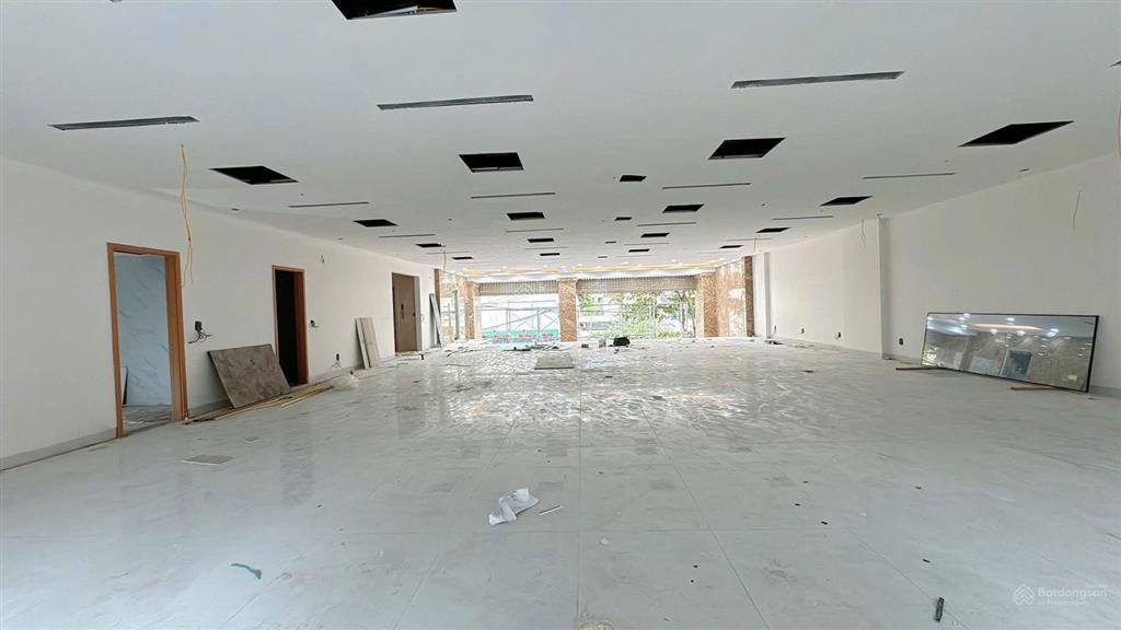 Chính chủ cần bán tòa văn phòng mặt phố phú giatây hồhà nội 340m2x9.5t, mt15m, đầy đủ gpxd, 243tỷ