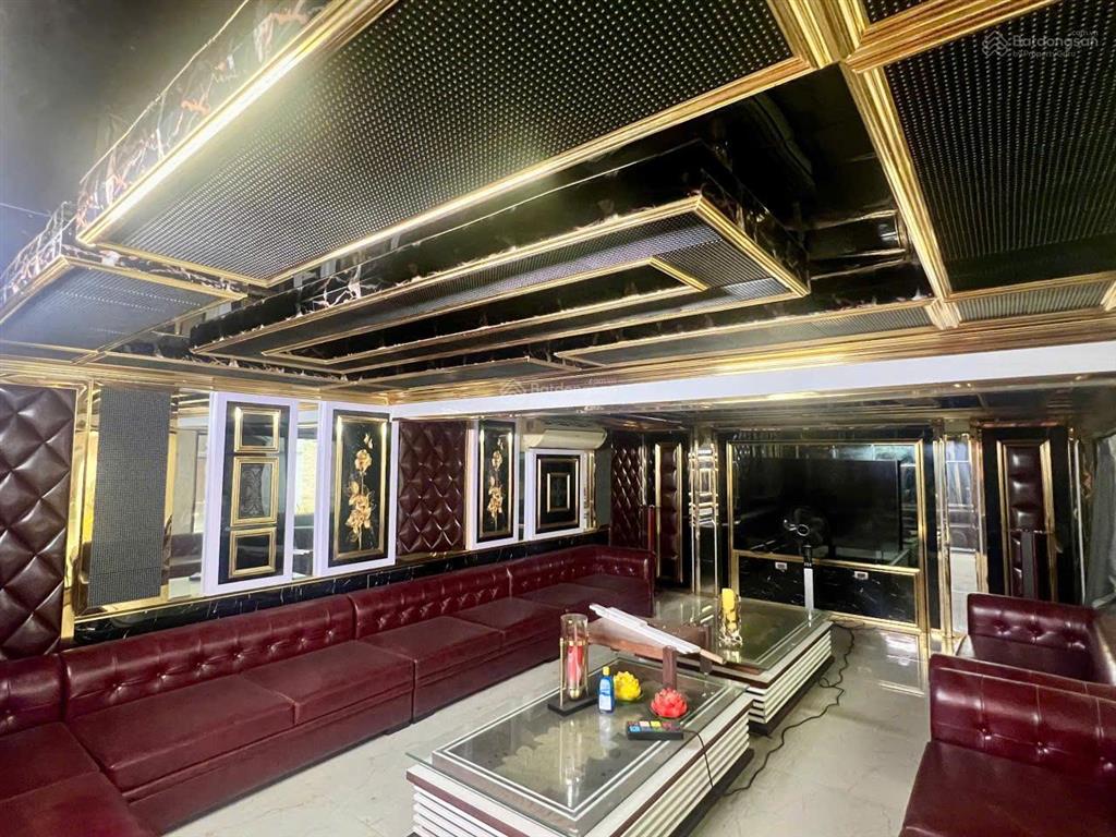 Chính chủ cần bán nhà mặt đê quai phường nhật tân  tây hồ  hà nội 254m2x3t, mt 12m, giá 60 tỷ