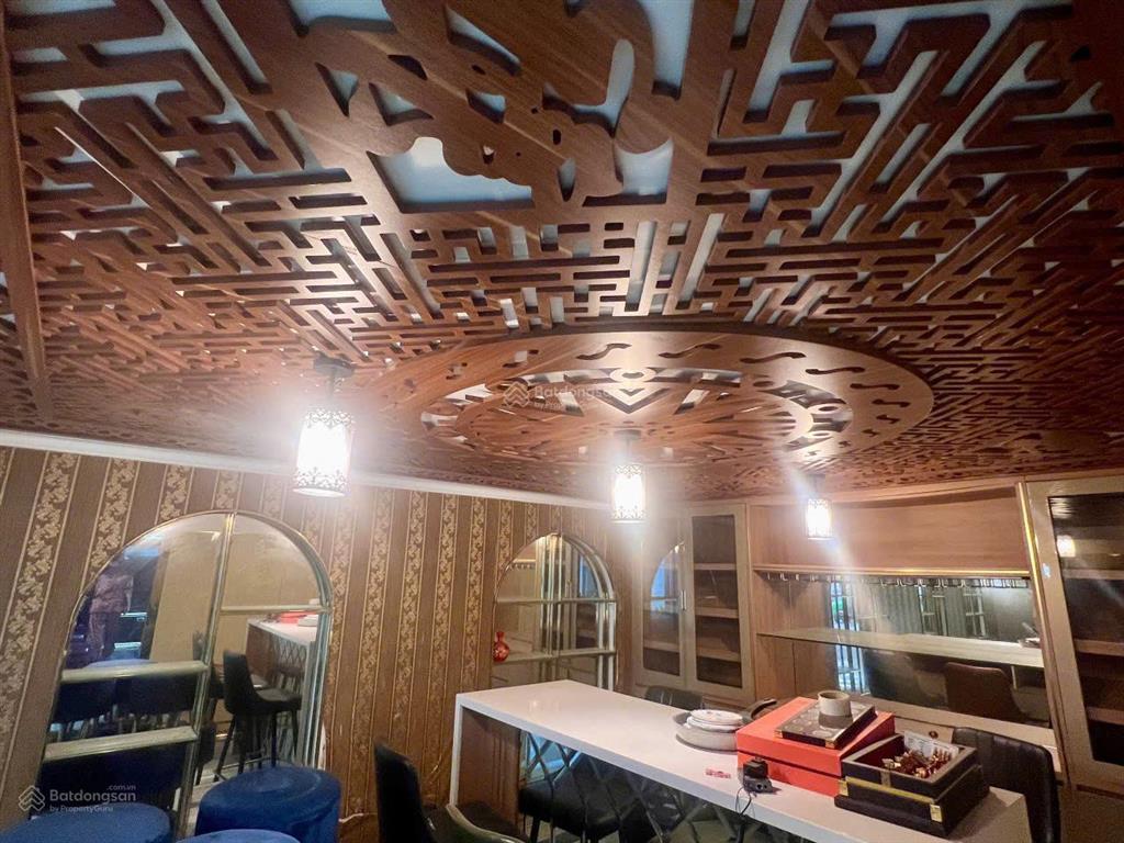 Chính chủ cần bán nhà mặt đê quai phường nhật tân  tây hồ  hà nội 254m2x3t, mt 12m, giá 60 tỷ