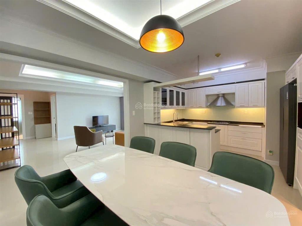 Bán ch cantavil q2 (150m2, 3pn, giá 10,7 tỷ) sh, tttm sát bên, view thoáng mát, căn góc 3 ban công