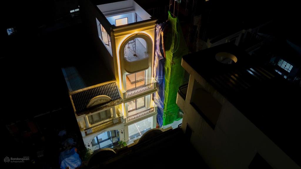 Bán nhà đẹp 1 trệt 3 lầu  sang trọng  đẳng cấp