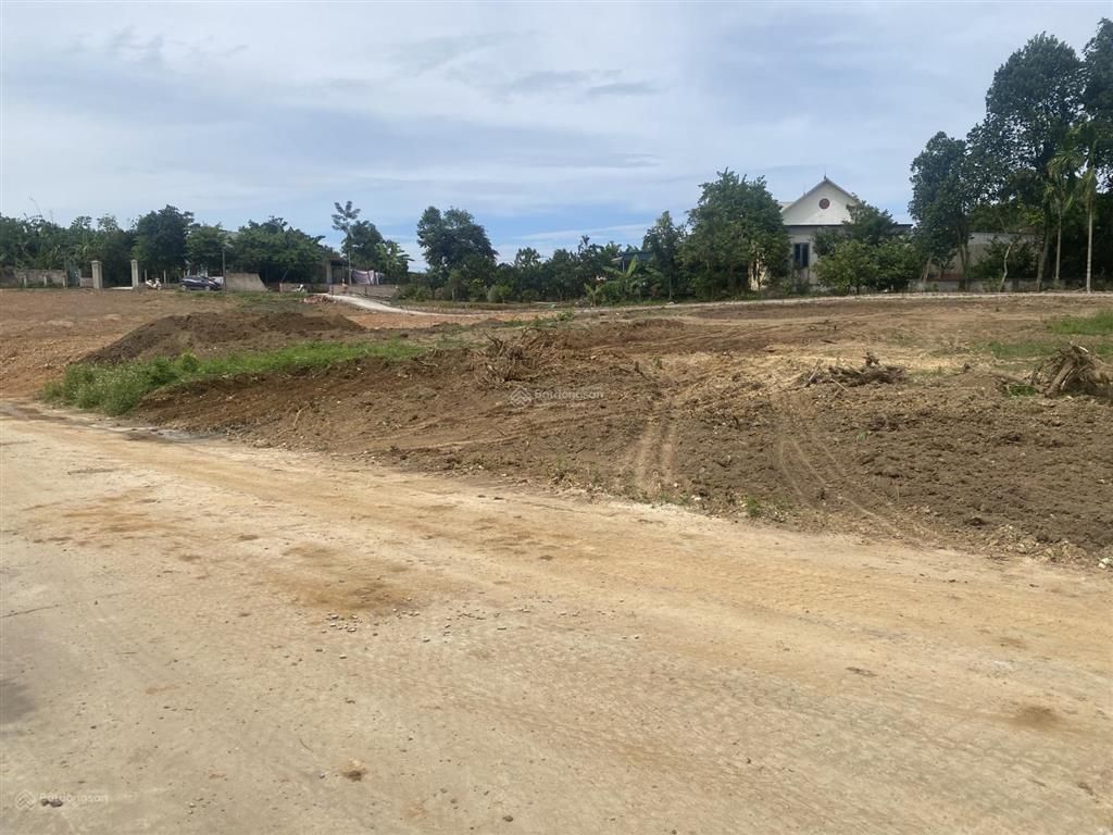 Bán đất view hồ, sát dự án sân golf tại hồ suối hai. dt 339m2 loanh quanh 2 tỷ. 0963 699 ***