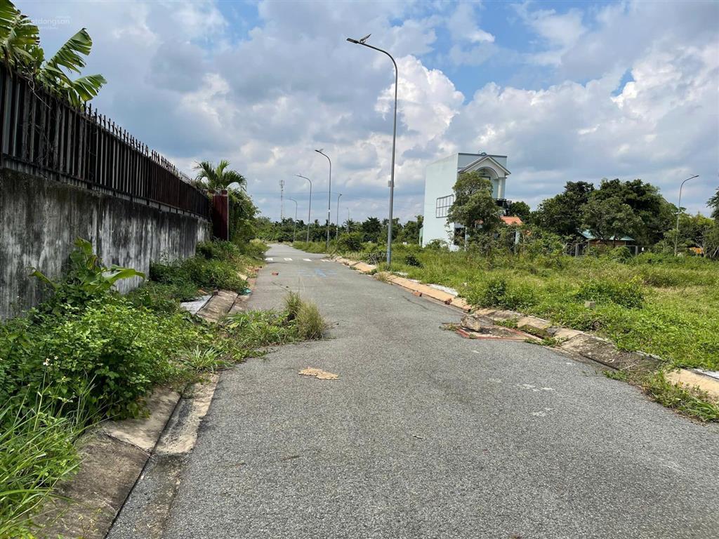 Chính chủ cần bán lô nền sát đường võ văn bích, xã bình mỹ, tp. hcm