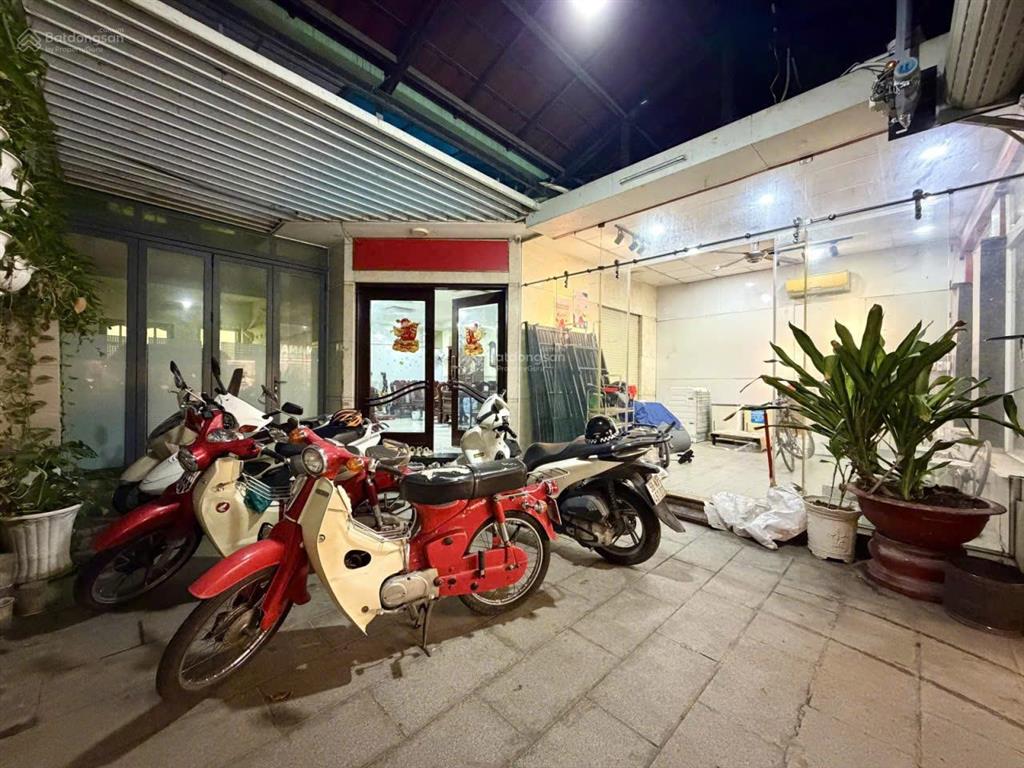 180m,ngang hiếm 9m ngay d2,nguyễn gia trí,bìnhthạnh.sau lưng hutech.34xt(tl).hẻm như mặt tiền,kdvip
