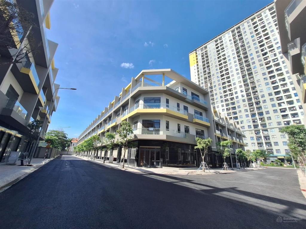 Bán nhà phố xây sẵn bcons uni valley thanh toán chỉ 30% mặt tiền đường thống nhất phường đông hoà