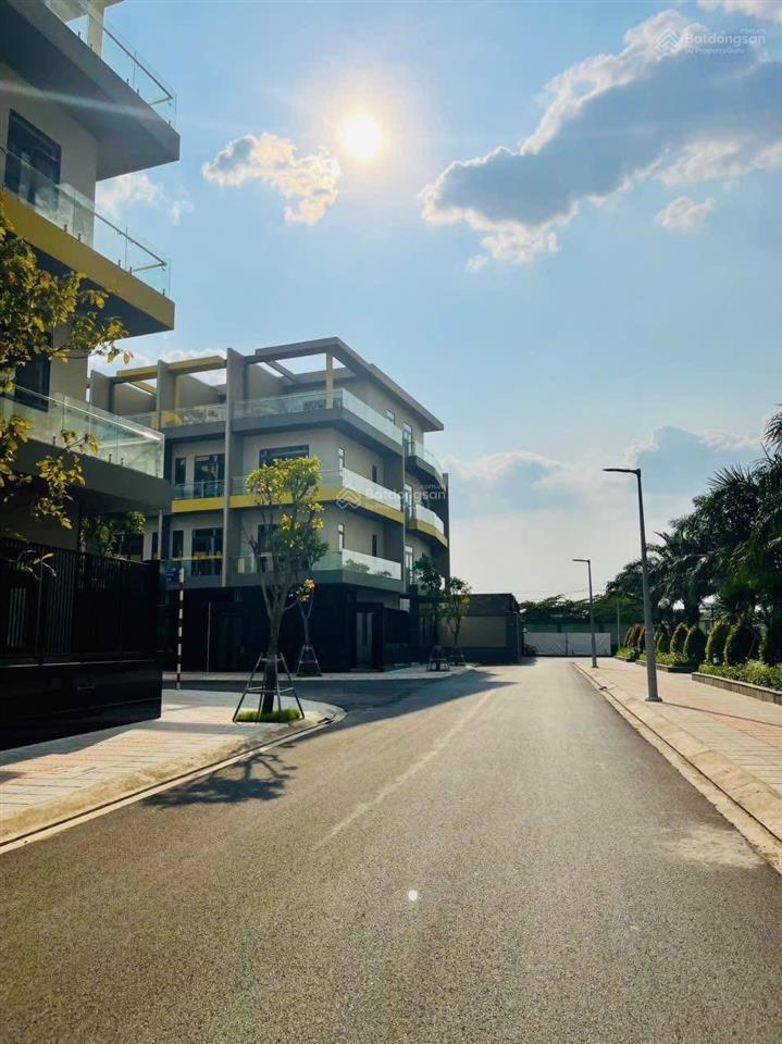 Bán nhà phố xây sẵn bcons uni valley thanh toán chỉ 30% mặt tiền đường thống nhất phường đông hoà