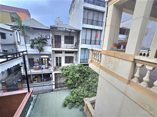 Bán biệt thự sân vườn tại hoàng cầu đống đa dt 125m2 3 tầng mt 8.3m giá 43 tỷ