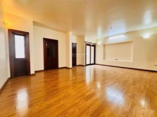 Bán biệt thự tại cầu giấy, diện tích 133m2 4 tầng mặt tiền 7.2m giá 42.5 tỷ tl