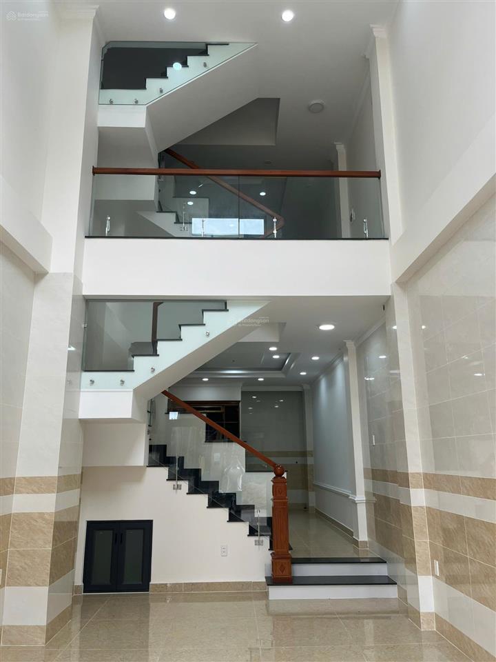 Chính góc chủ cần bán căn nhà phố trong khu đồng bộ