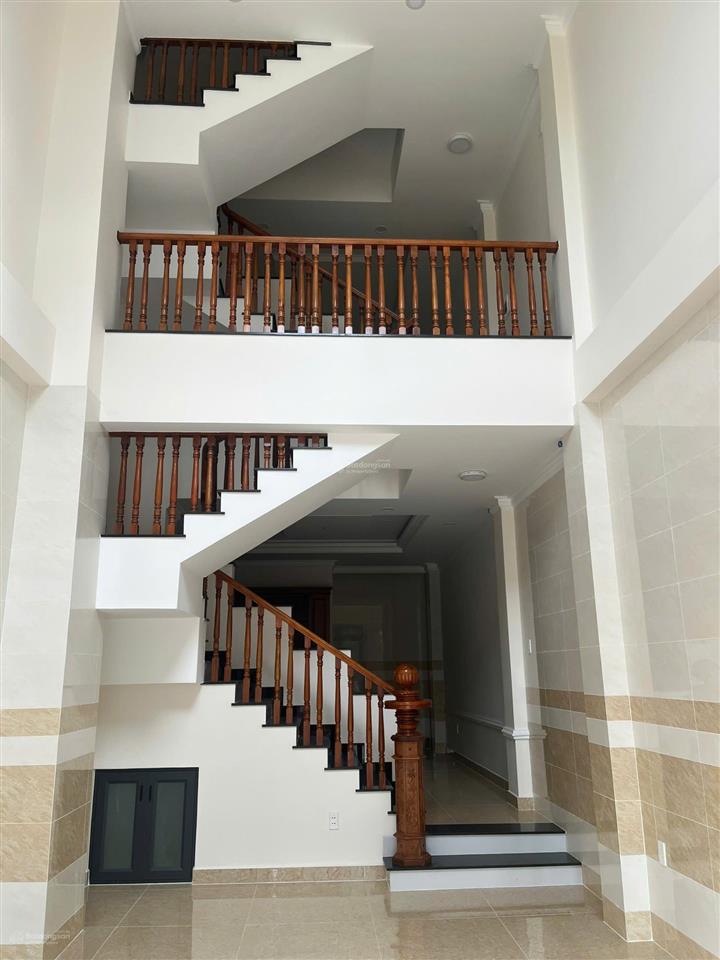 Chính góc chủ cần bán căn nhà phố trong khu đồng bộ