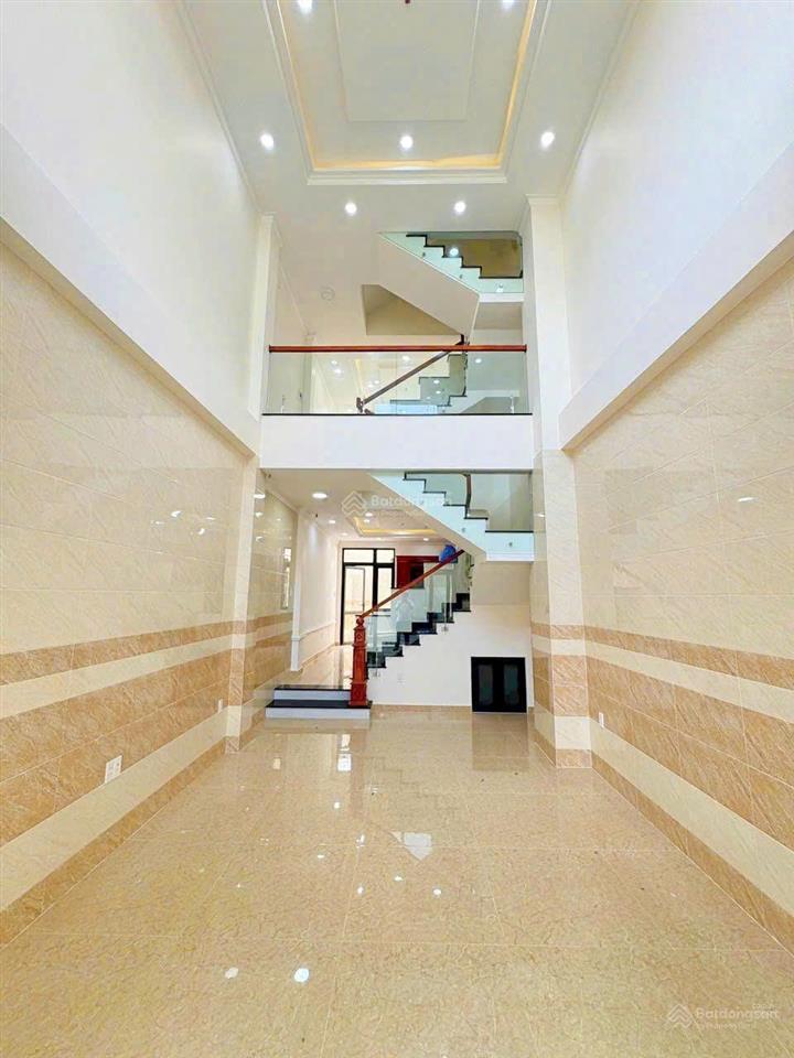 Chính góc chủ cần bán căn nhà phố trong khu đồng bộ