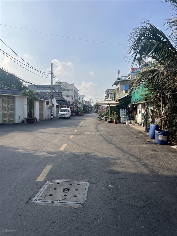 Chủ cần bán lô góc đẹp sau chợ bình triệu