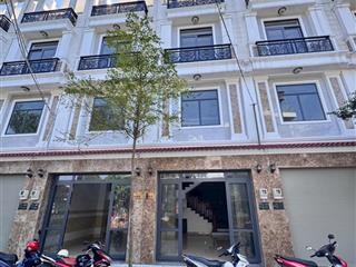 Siêu phẩm nhà cho thuê nguyên căn, giá chính chủ, khu dân trí cao