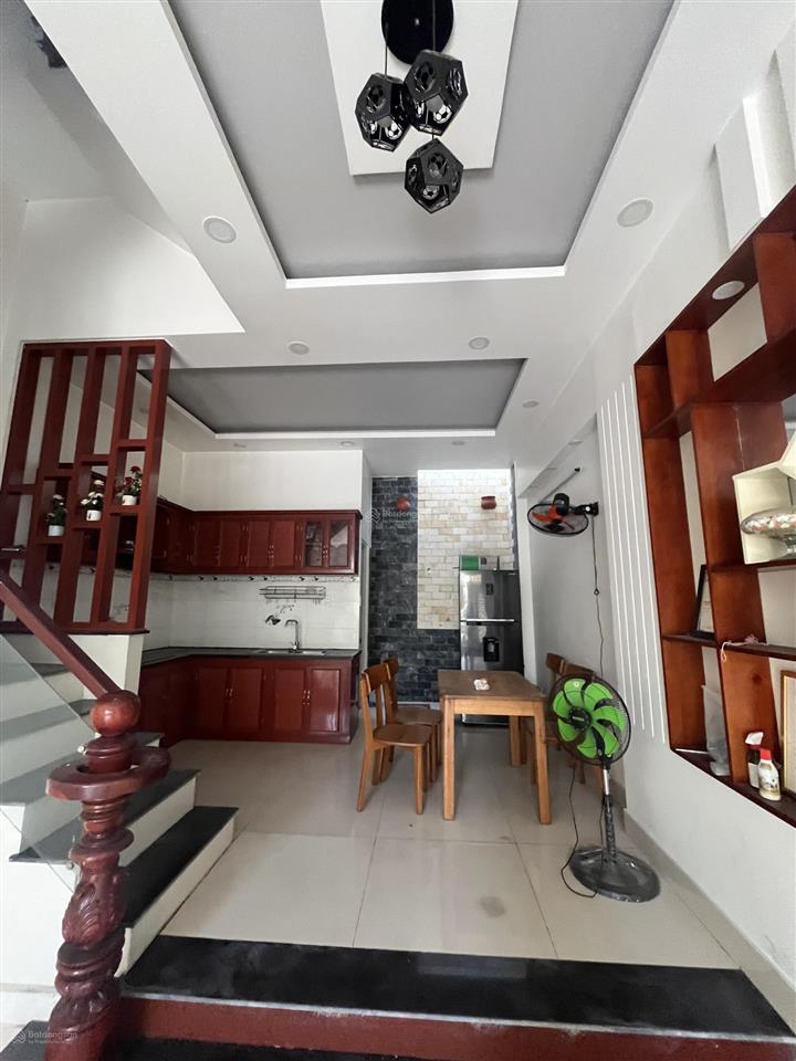 Bán căn nhà giá tốt nhất khu vực, sát bên cạnh vạn phúc