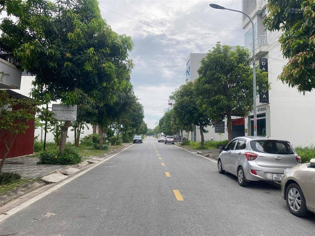 Bán đất khu đô thị phố thắng central park trung tâm hiệp hòa chỉ 3, x tỷ hướng đông bắc