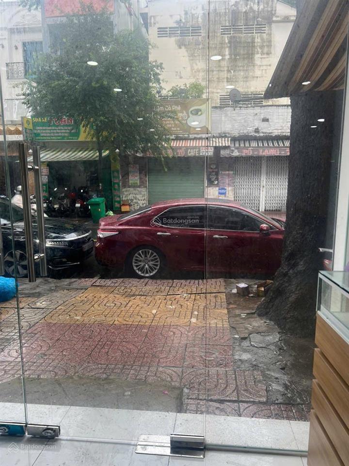 Cho thuê tầng trệt nhà mặt tiền trần bình trọng, q5