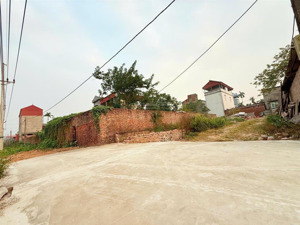 Duy nhất 2 lô đất bìa làng đình trung 65m², sát khu đấu giá 15m, ô tô tránh, nở hậu đẹp