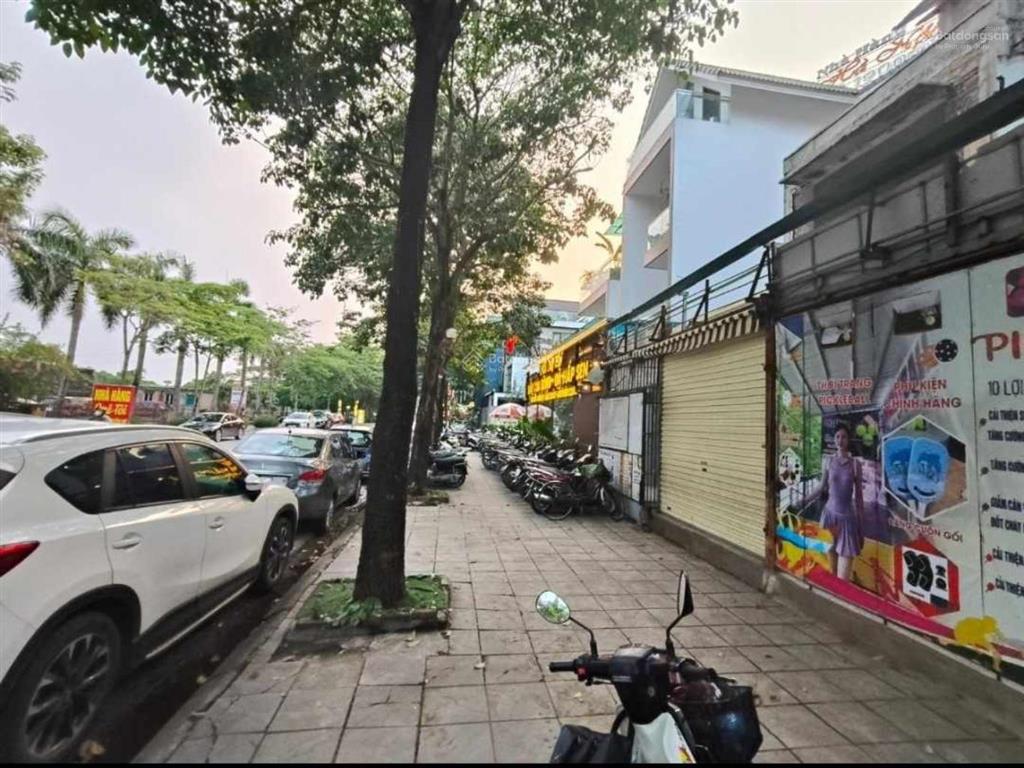 Bán biệt thự tại thành phố giao lưu, 62 tỷ, 160m2, không nội thất