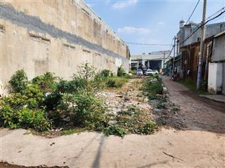 Ngộp ngân hàng bán lô góc 3 mặt tiền ngay kcn bình chiểu thủ đức