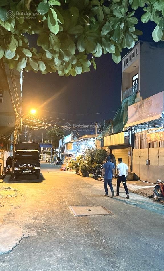 Nhà 3 tầng mặt tiền nhánh đường 10m thông trung mỹ tây 2, q12 dt 92m2 (4x23), vị trí kinh doanh.