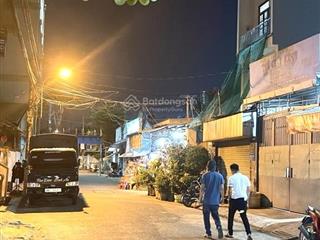 Nhà 3 tầng mặt tiền nhánh đường 10m thông trung mỹ tây 2, q12  dt 92m2 (4x23), vị trí kinh doanh.