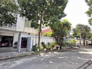 Siêu phẩm biệt thự 4 tầng khu dân cư phú nhuận đường lê thị riêng, dt 240m2 ( 12 x 20), đường 12m.
