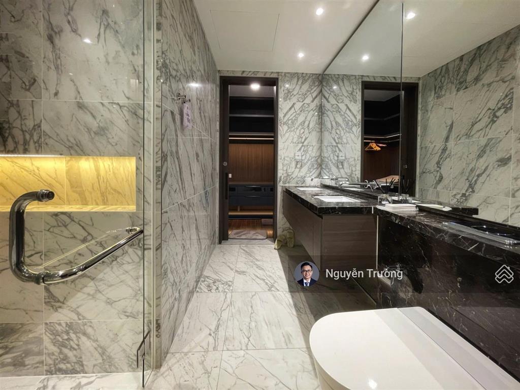 Mua empire city thì nên mua căn 3pn cove với 2 thang máy riêng, 2 ban công và lầu cao nhất này