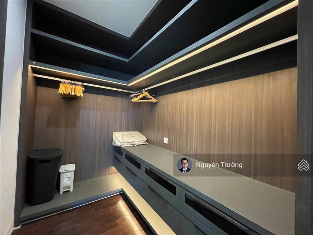 Mua empire city thì nên mua căn 3pn cove với 2 thang máy riêng, 2 ban công và lầu cao nhất này