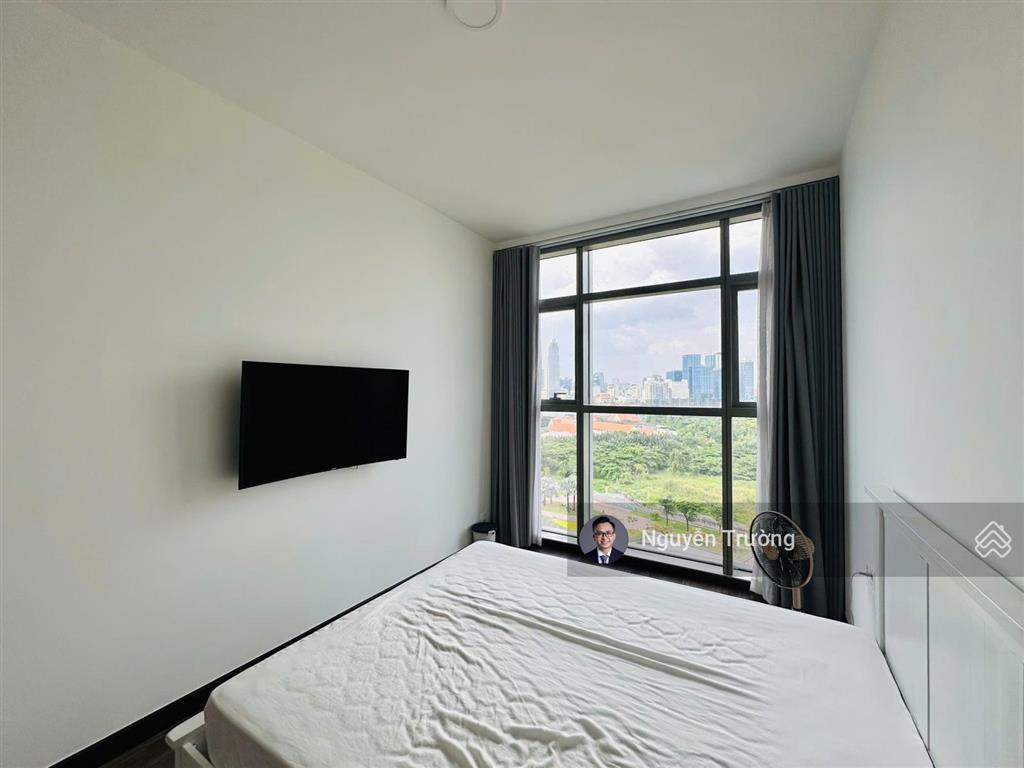 Chủ nhà thiện chí bán căn 3pn view sông quận 1 và cầu đi bộ, tặng kèm suất đậu oto cho khách mua