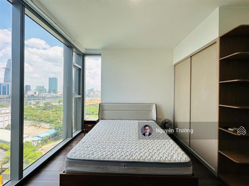 Chủ nhà thiện chí bán căn 3pn view sông quận 1 và cầu đi bộ, tặng kèm suất đậu oto cho khách mua