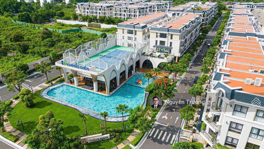Bán gấp nhà phố the classia trục a hot nhất. nhà đã làm xong nội thất mới và có sẵn thang máy