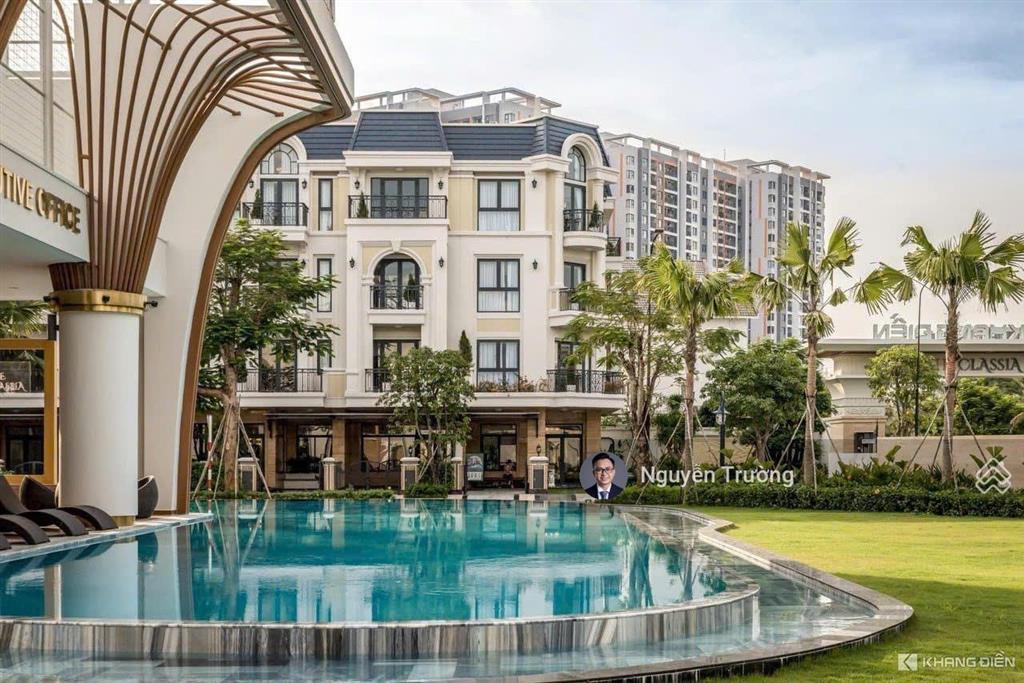 Bán gấp nhà phố the classia trục a hot nhất. nhà đã làm xong nội thất mới và có sẵn thang máy