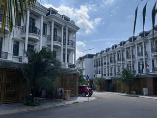 Bán nhà royal town dĩ an 68m², sổ hồng, hoàn thiện đẹp, vào ở ngay, cho thuê dòng tiền ổn