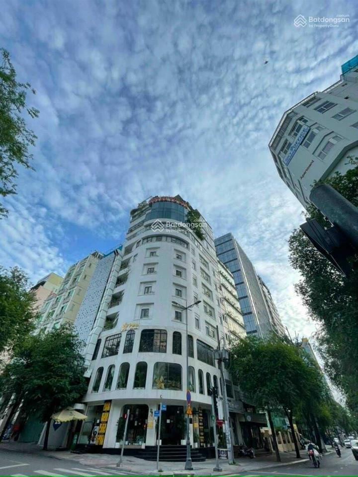 Bán tòa nhà góc 2 mặt tiền nam kỳ khởi nghĩa. dt 1372m2(28x49m), 17 tầng, tn 1 tỷ/th. giá 385 tỷ tl
