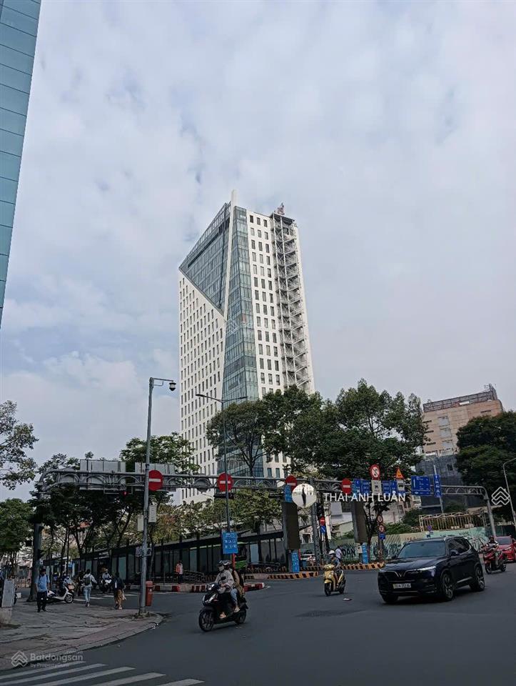 Bán tòa nhà mặt tiền đường khu đinh tiên hoàng. dt 96m2 (6x16m), 8 tầng, tn 90tr/th. giá 30 tỷ tl