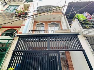 Phú Nhuận, sát mặt tiền - 40m2 - 6,45Tỷ TL