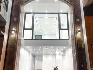 Cho thuê biệt thự nguyễn cơ thạch 110m2 5 tầng, 2 phòng full đồ. giá 39tr/th