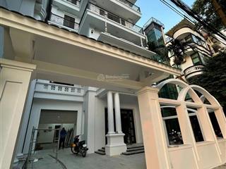 Cho thuê biệt thự đình thôn lô góc 150m2 5 tầng thang máy giá 55tr