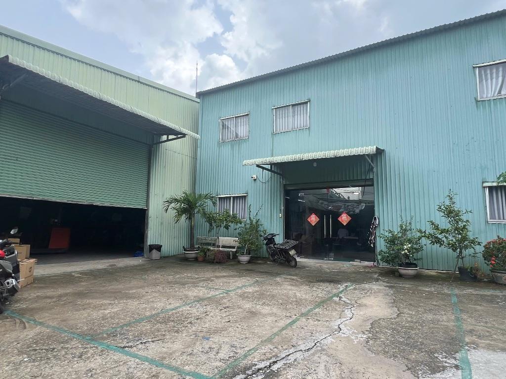 Cho thuê MB kho xưởng 500-2000m2 gần ngã tư Ga, Ql1A Quận 12