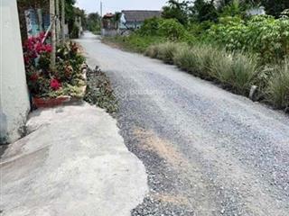 Cần bán gấp nhà vườn 2355m2 có 260m2 thổ giá 5tỷ5 đất mặt tiền kênh thoáng mát gần đường 824
