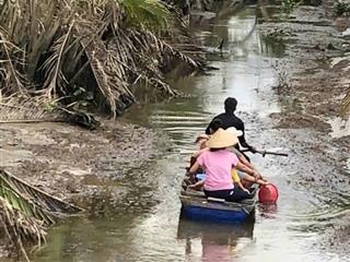 Gần sông vàm cỏ đông bên kia là waterpoint bến du thuyền rất đẹp, đất vườn giá rẻ