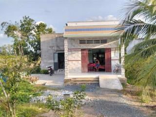 Đất thổ và vườn thuận tiện làm nhà vườn mua đầu tư lâu dài. có sẵn vườn cây trái tặng nhà c4 để ở