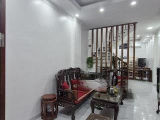 Nhà Phạm Văn Đồng 2 tầng, ngõ nông 5,4 tỷ