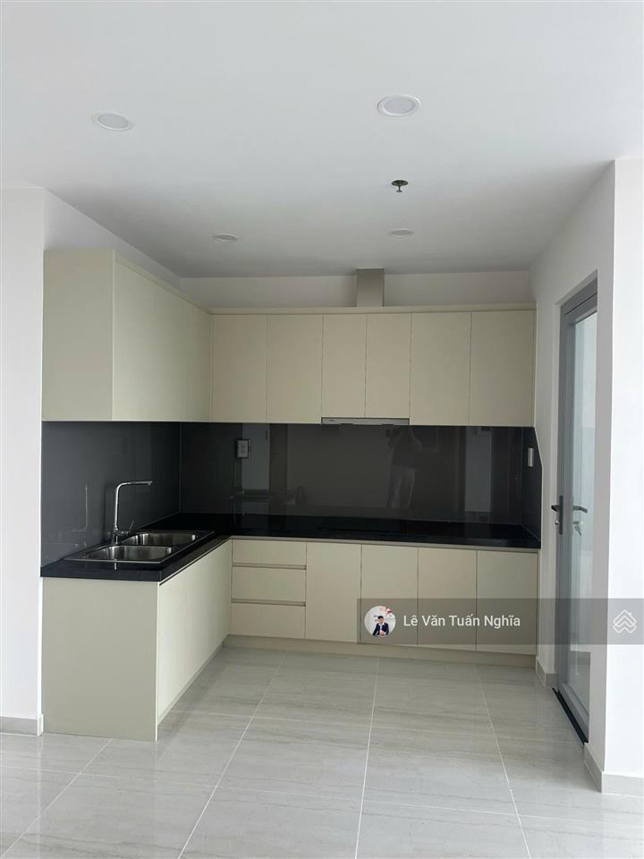 Tôi chính chủ bán gắp căn 1pn tầng cao view cổng dự án. chỉ 1 tỷ 9 bao hết thuế phí. 0972 582 ***